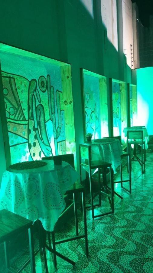 "LE CHAT QUI PECHE" Hostel a 150 metros PRAIA PAJUCARA SAUNA & PISCINA Maceió Exterior foto